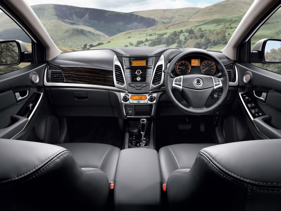  SsangYong Korando 2013 года  (UK) (фото 3 из 4)